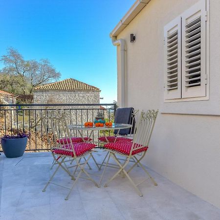 Jully Apartment With Swimming Pool Babino Polje Exterior foto